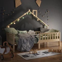 Hausbett Noemi Naturholz 90x200 cm mit Matratze Vitalispa